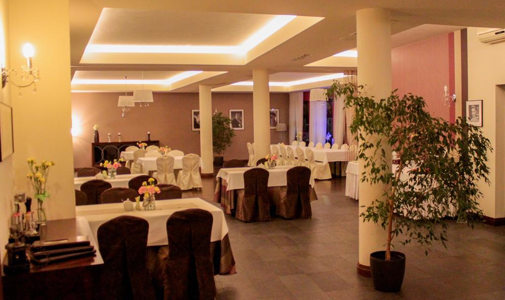 Hotel Wojto Zamość エクステリア 写真
