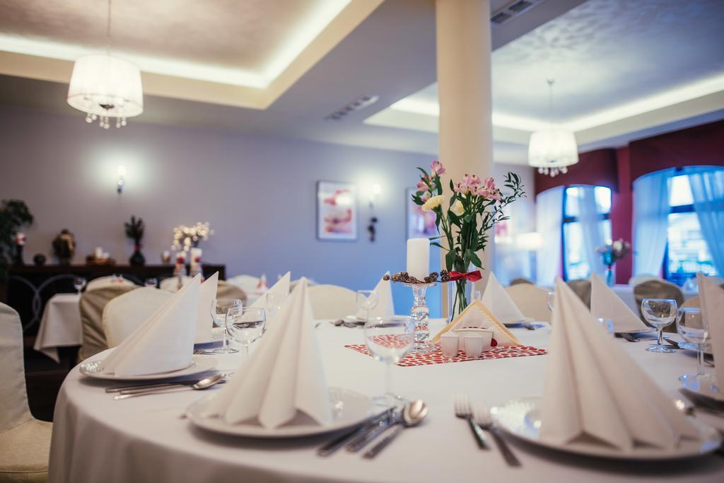Hotel Wojto Zamość エクステリア 写真